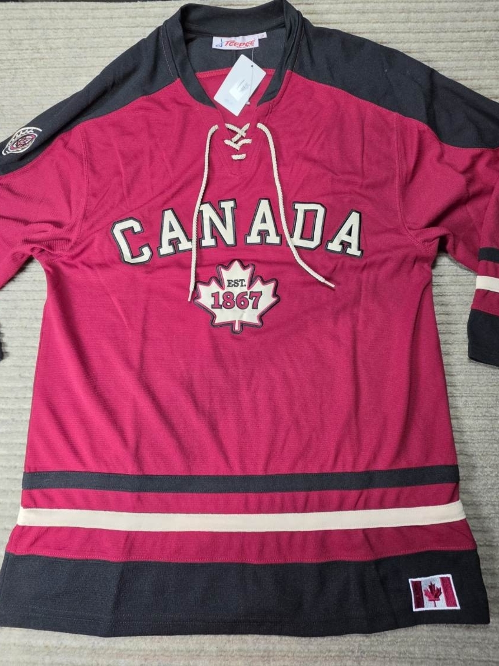 Teepee Sports Canada Hockey Official Jersey Size Small Sewn Stitched Canada NWT